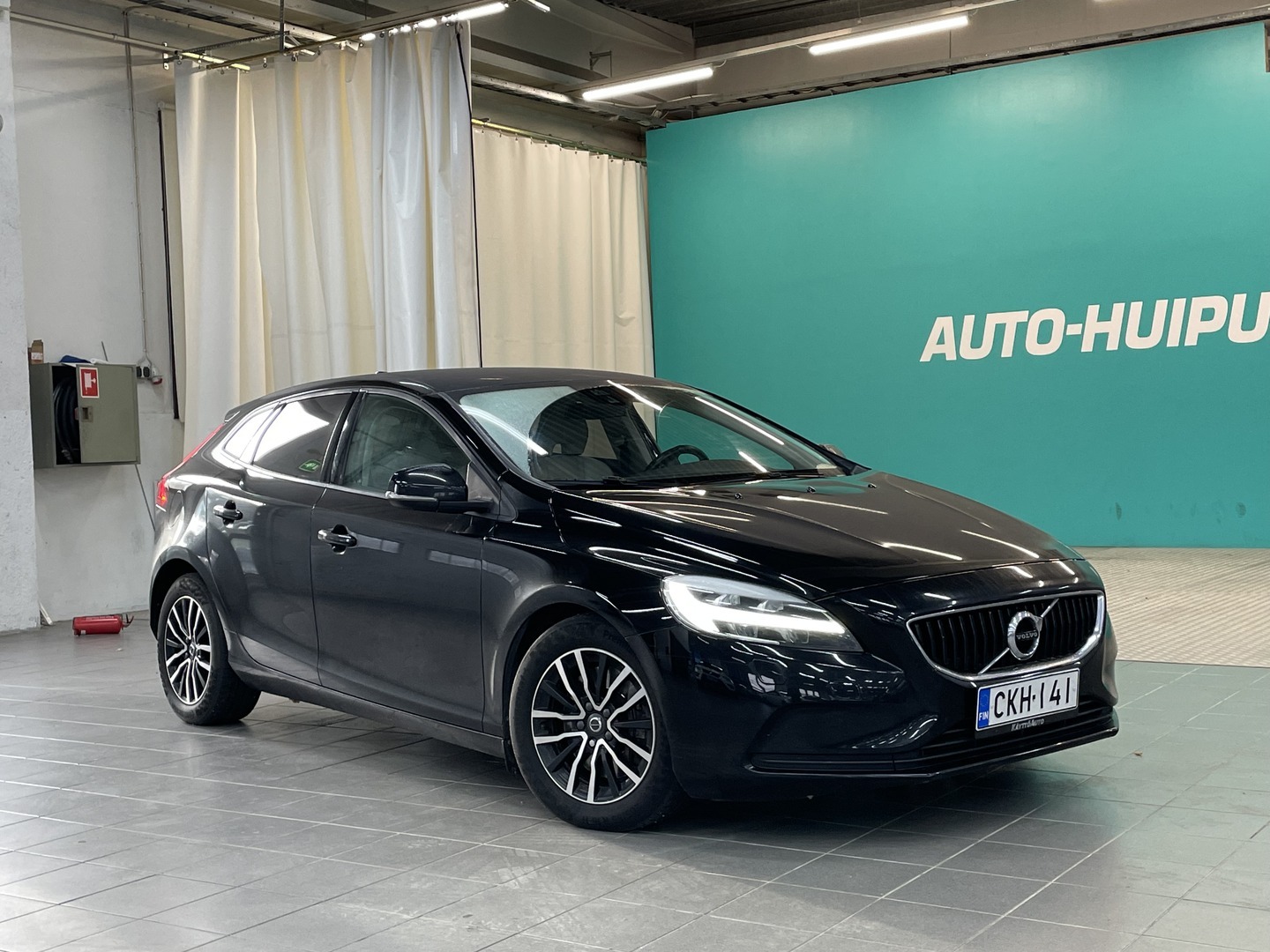 Volvo - V40