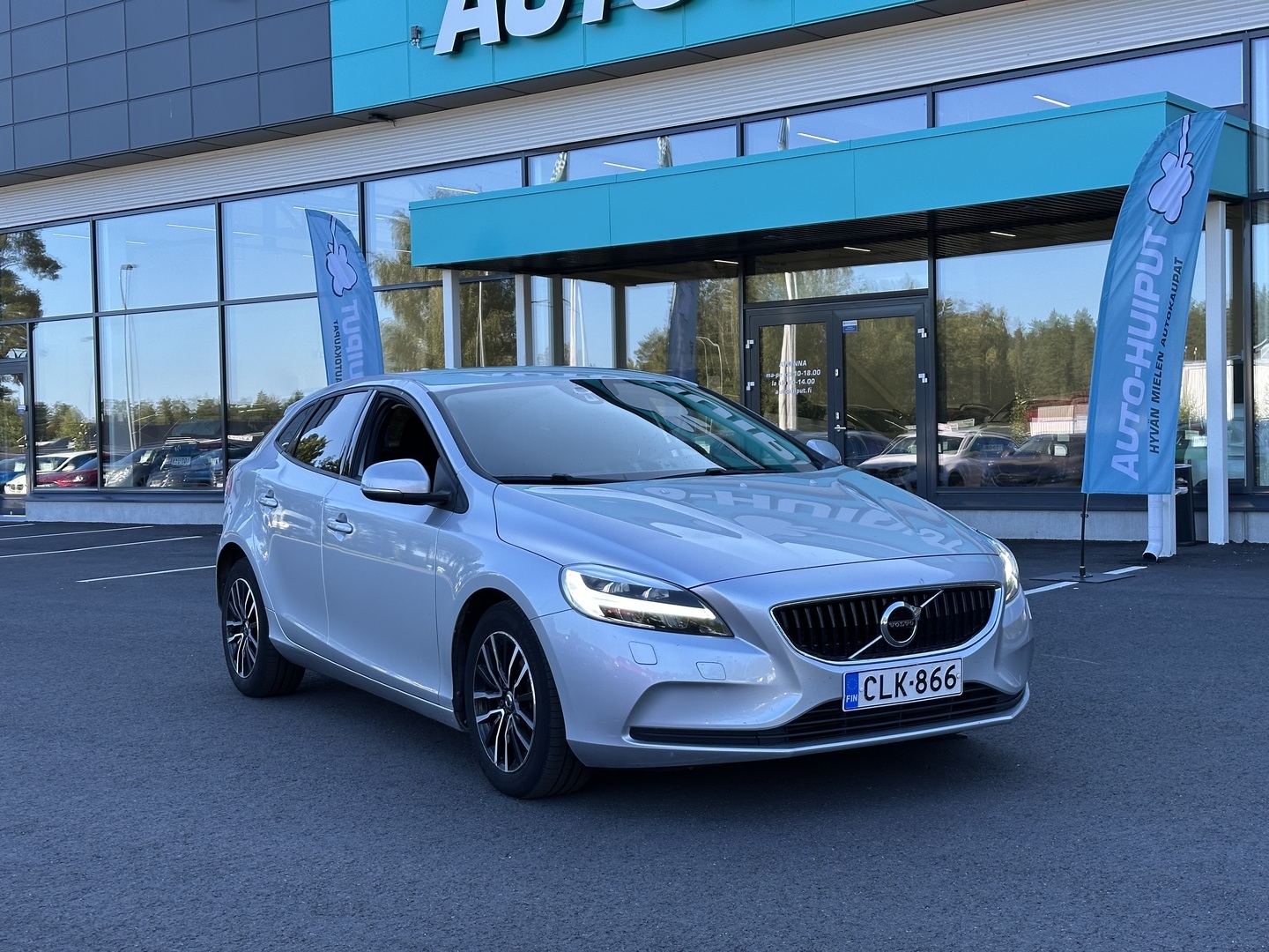 Auto Volvo V40