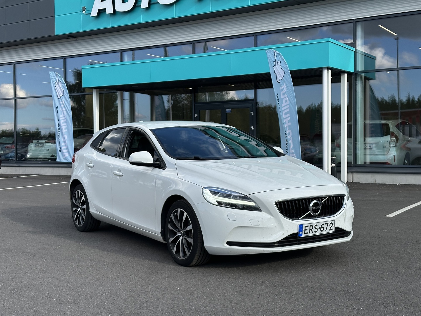 Auto Volvo V40