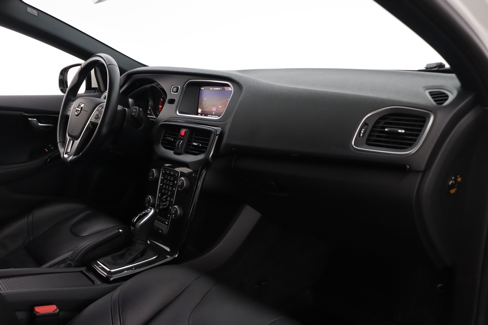 Volvo V40 2019, kuva 7/28