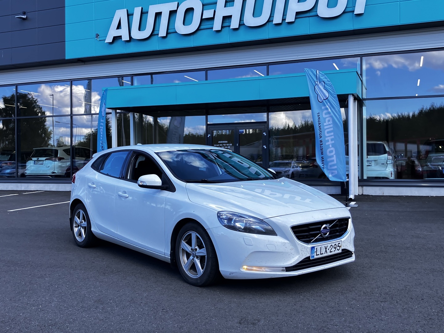 Auto Volvo V40