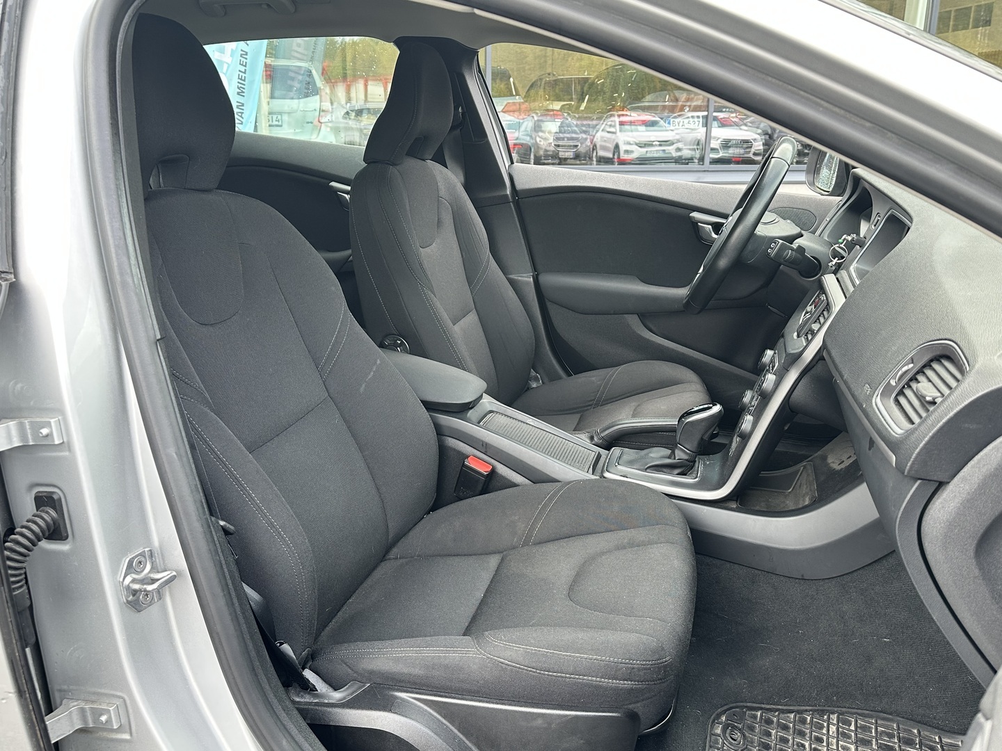 Volvo V40 T3 Kinetic aut 2019, kuva 4/7