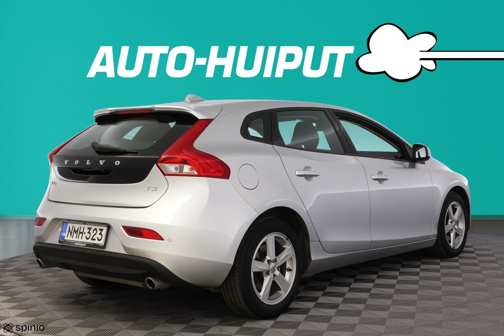 Volvo V40 T3 Kinetic aut 2019, bild 2/20