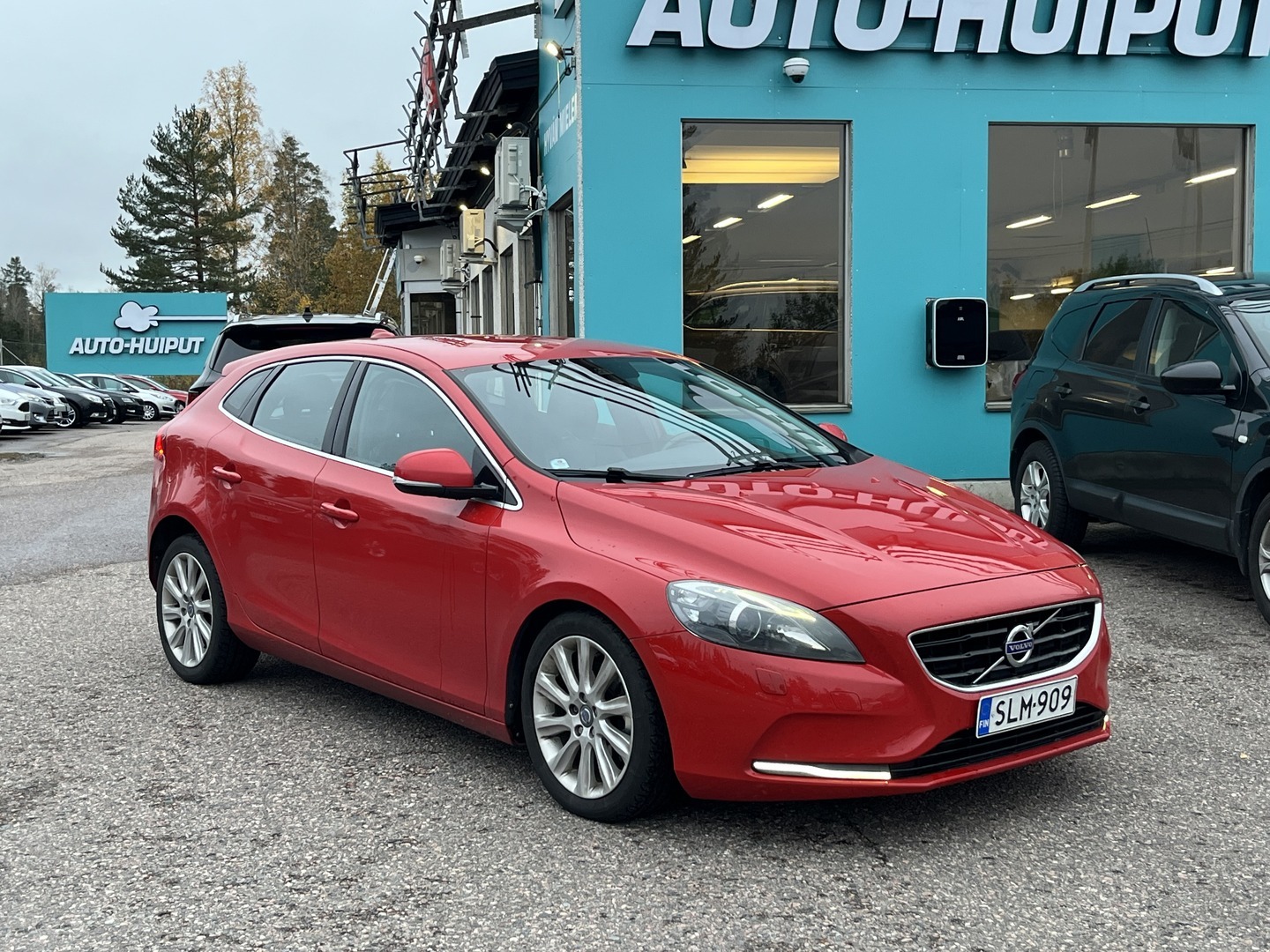 Volvo - V40