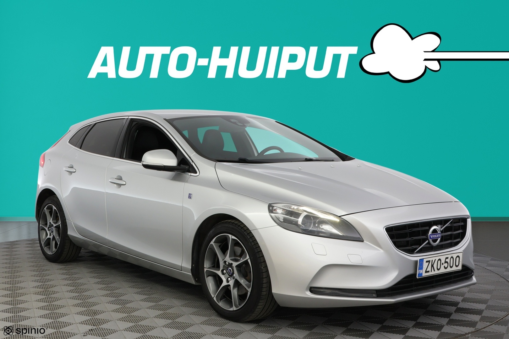 Auto Volvo V40