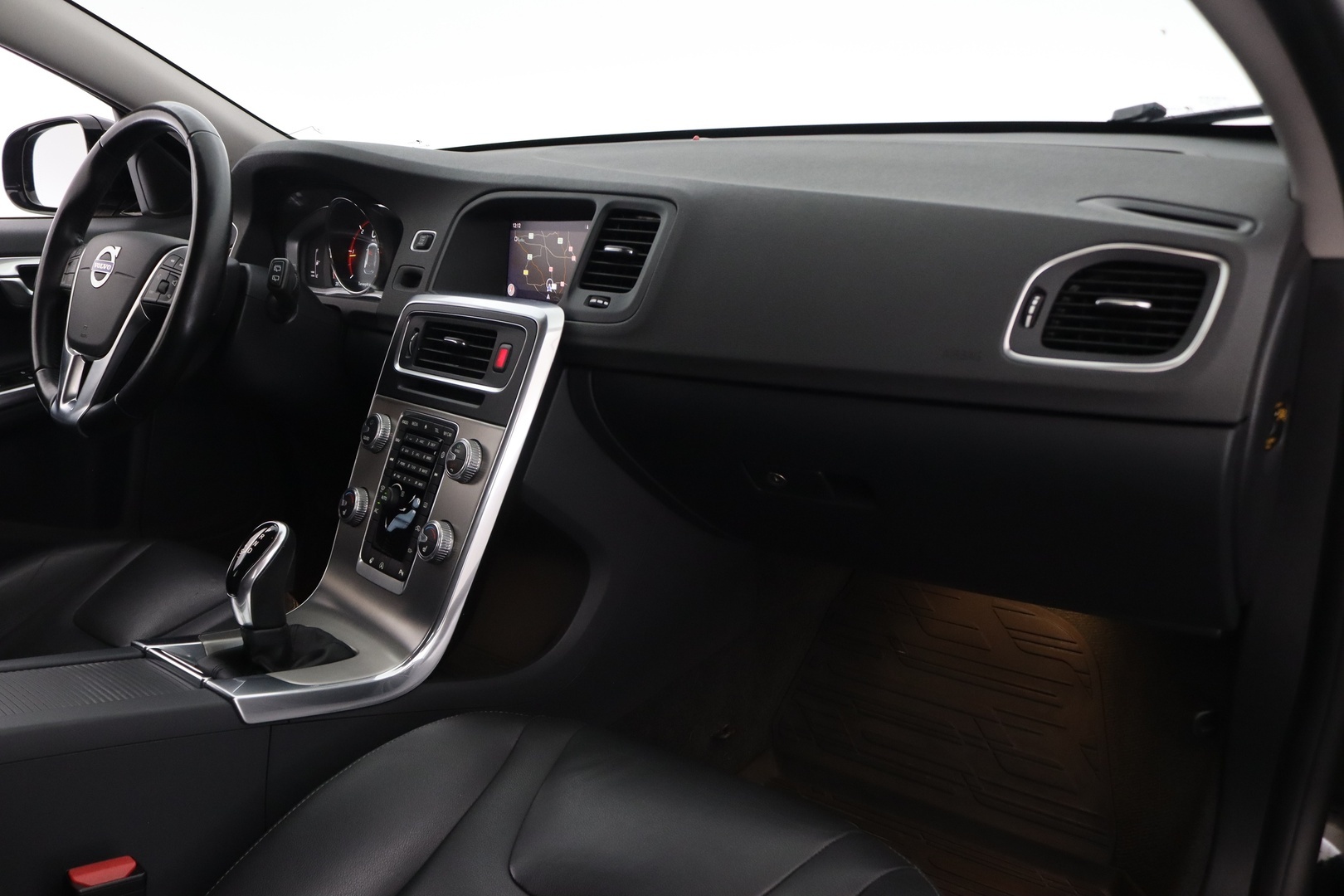 Volvo V60 Cross Country 2018, kuva 7/26
