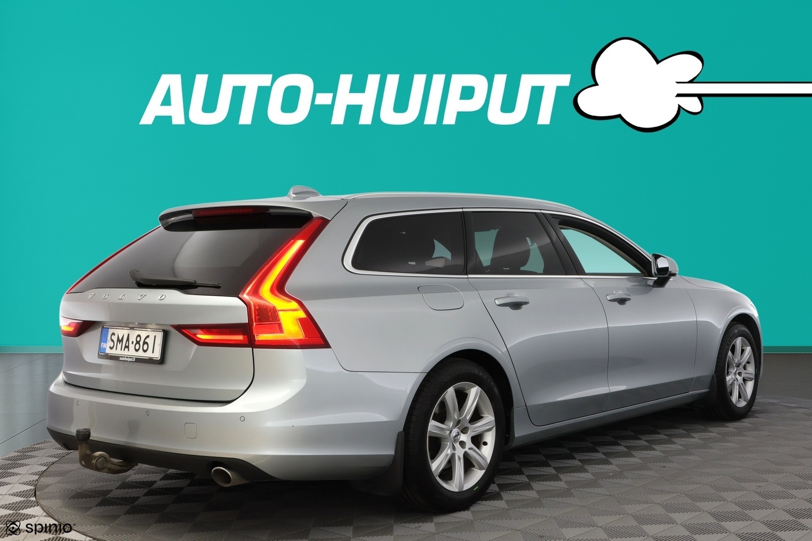 Volvo V90 D3 Momentum aut 2017, kuva 2/32