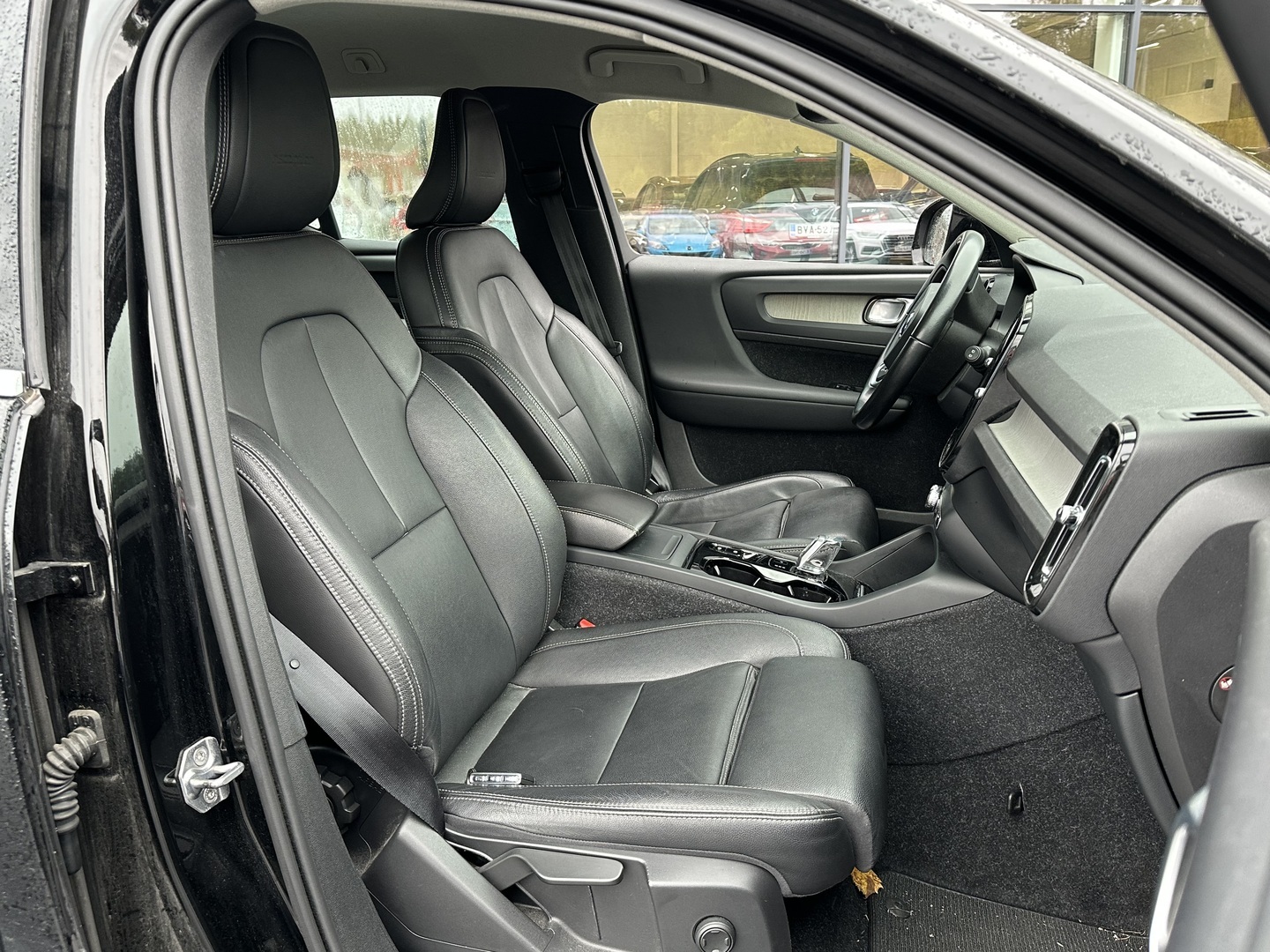 Volvo XC40 2020, kuva 5/10